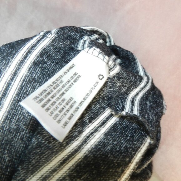 Merona Womens Striped Grey And White Turtle Neck Rayon Sweater Shirt Size Medium - Picture 6 of 6